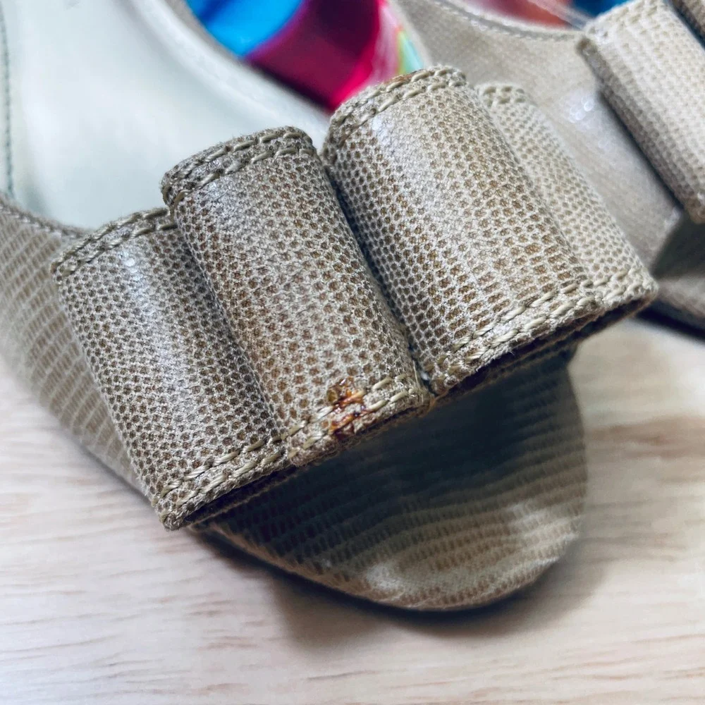 Anne Klein iFlex Natural Lizard Embossed Bow Cork Wedge Sandals Women's 8M